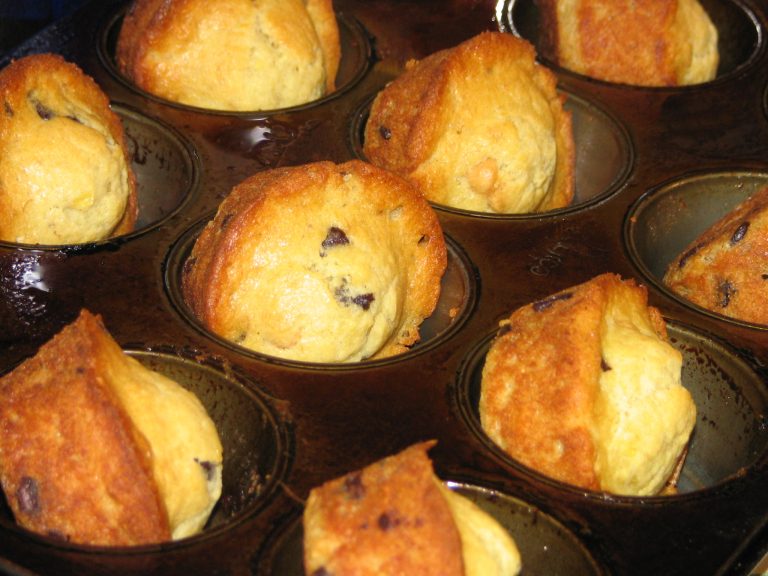 Weekly Recipe: Egg Free Chocolate Chip Muffins